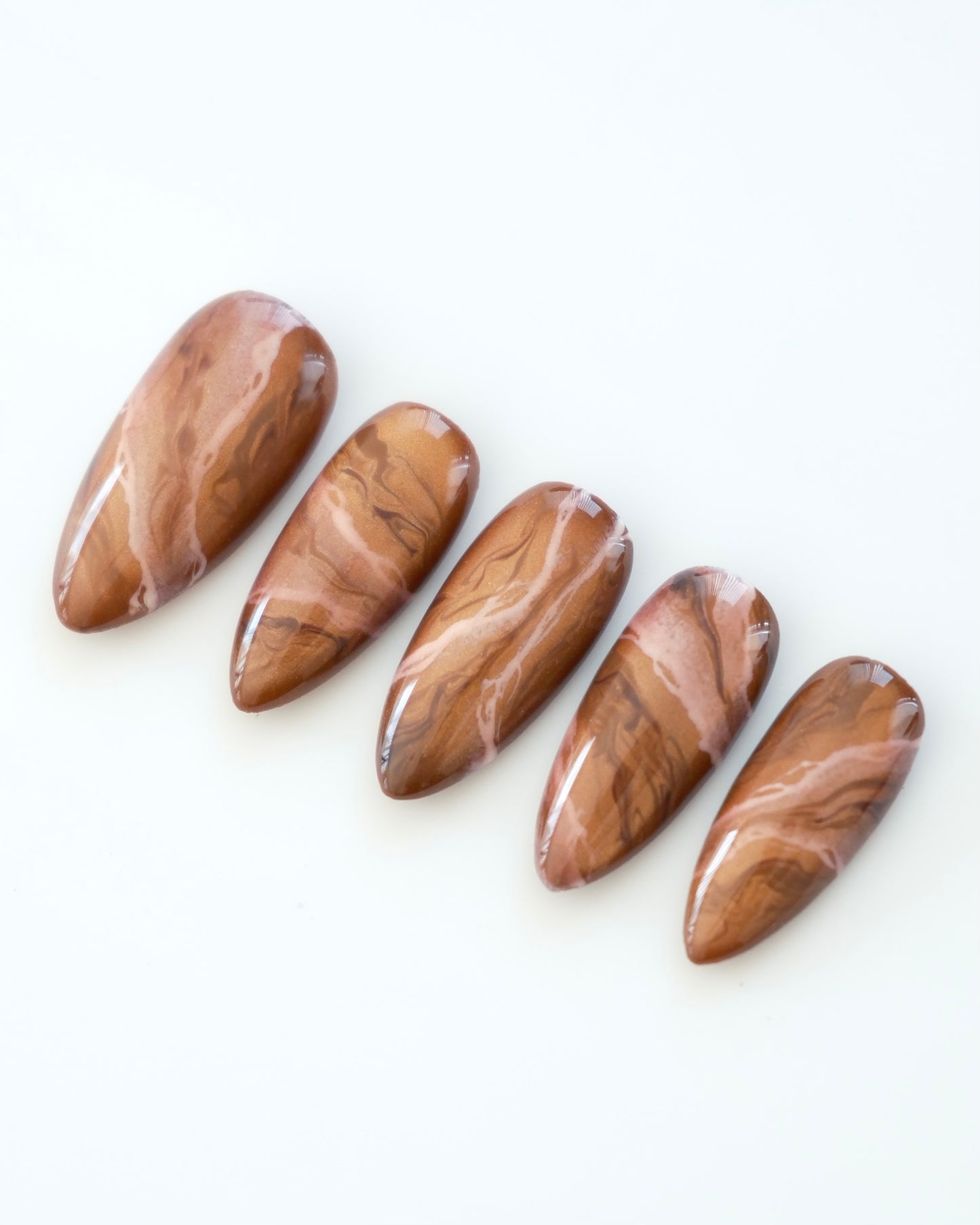CARAMEL ONYX PRESS-ON NAILS